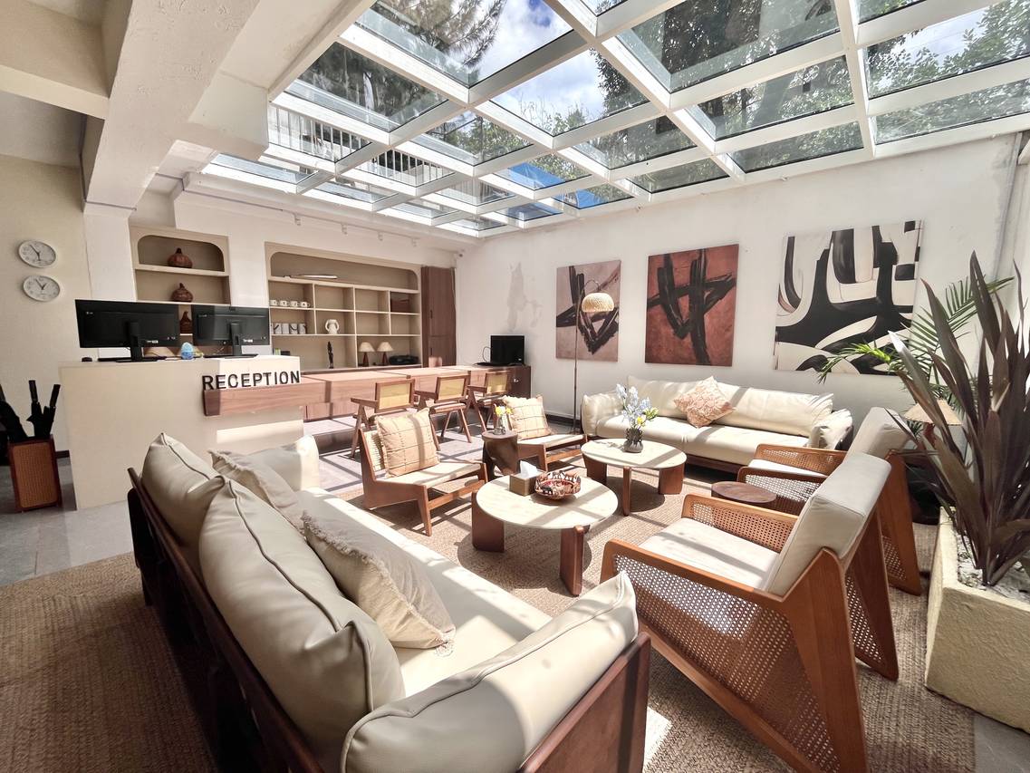 YEZA INN reception and lounge