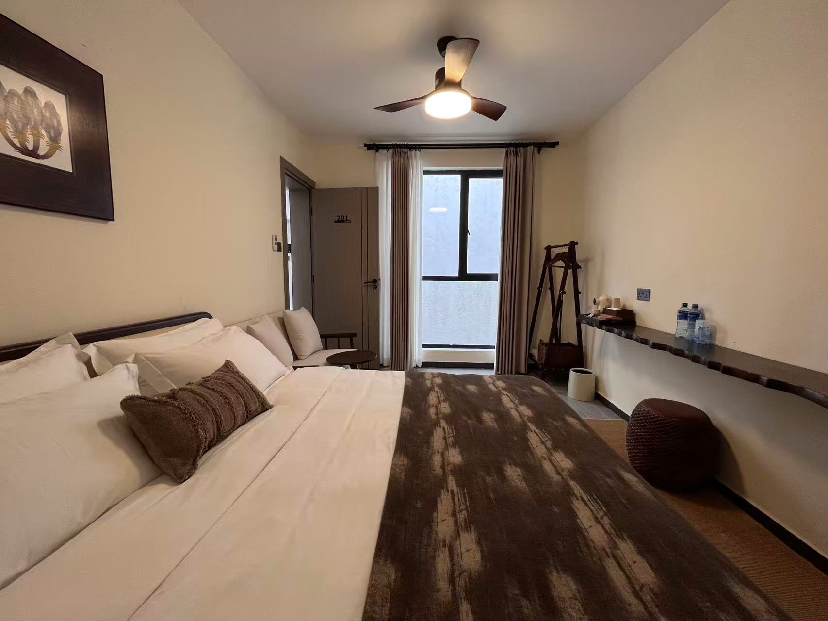 YEZA INN room detail