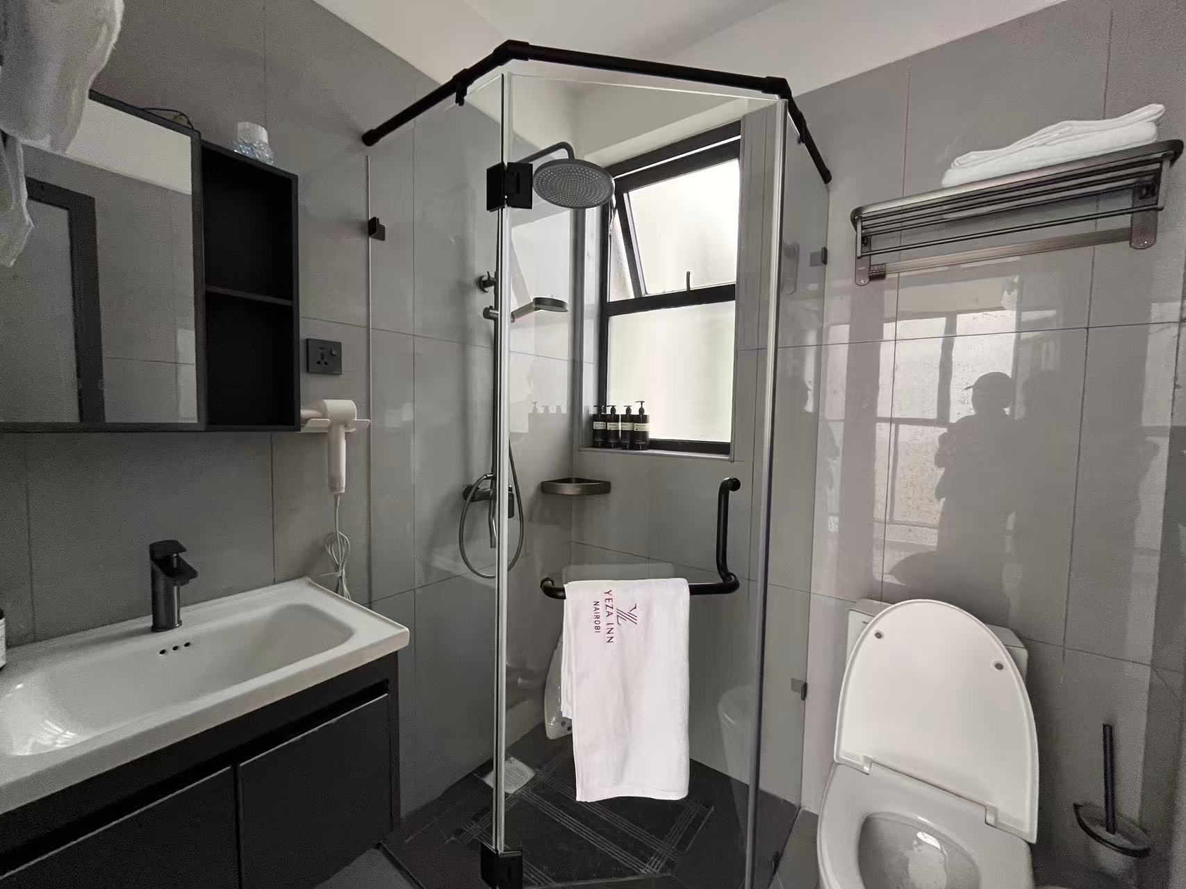 YEZA INN bathroom
